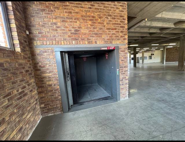 1,245M² WAREHOUSE TO LET IN WYNBERG